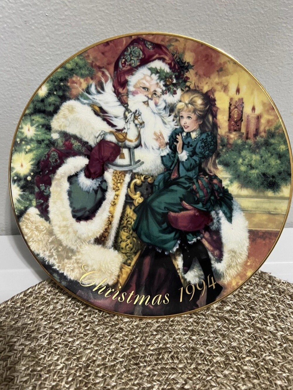 Vintage Avon 1994 Christmas Plate — "The Wonder of Christmas" — 22k Gold Rim